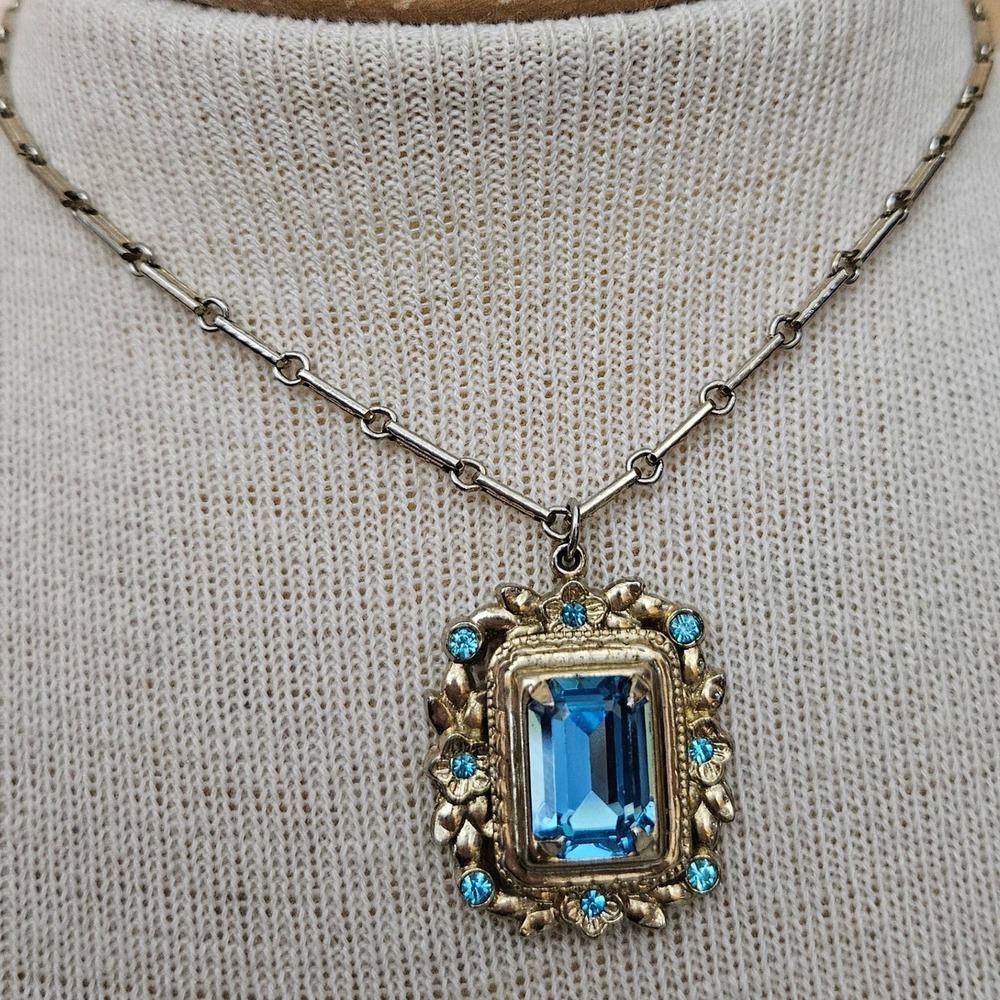 Vintage Coro Aqua Blue Emerald Cut Glass Rhinestone Floral Gold Tone Necklace